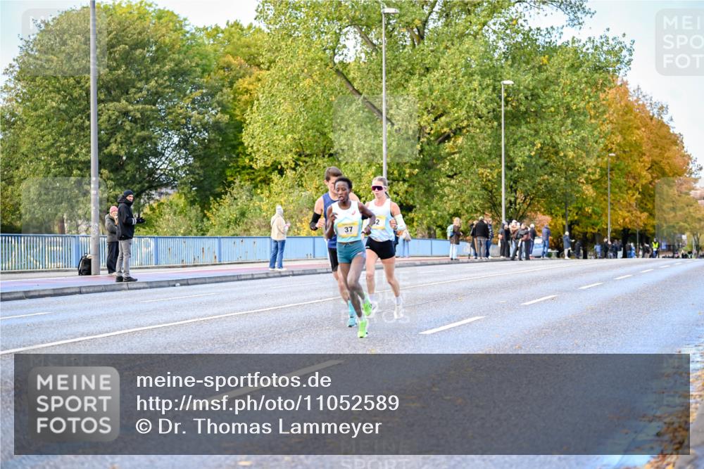 25.10.2026 - hella hamburg halbmarathon Dr. Thomas Lammeyer http://msf.ph/oto/11052589 25.10.2026 10:12:48 Kennedybrücke 37 meine-sportfotos.de