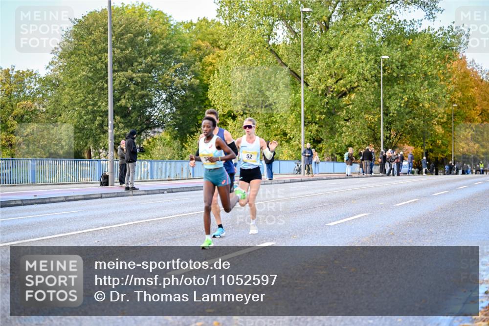 25.10.2026 - hella hamburg halbmarathon Dr. Thomas Lammeyer http://msf.ph/oto/11052597 25.10.2026 10:12:49 Kennedybrücke 52 meine-sportfotos.de