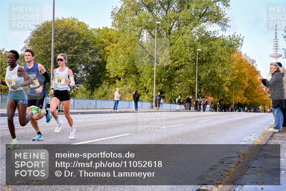25.10.2026 - hella hamburg halbmarathon Dr. Thomas Lammeyer http://msf.ph/oto/11052618 25.10.2026 10:12:50 Kennedybrücke 37, 55, 52 meine-sportfotos.de