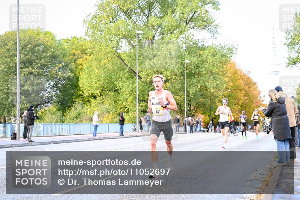 25.10.2026 - hella hamburg halbmarathon Dr. Thomas Lammeyer http://msf.ph/oto/11052697 25.10.2026 10:13:16 Kennedybrücke 27, 34671 meine-sportfotos.de