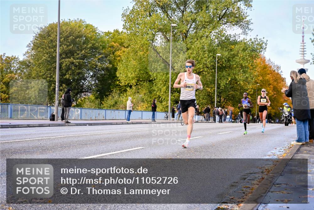 25.10.2026 - hella hamburg halbmarathon Dr. Thomas Lammeyer http://msf.ph/oto/11052726 25.10.2026 10:13:19 Kennedybrücke 34671, 53 meine-sportfotos.de