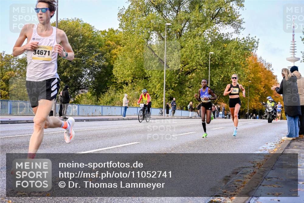 25.10.2026 - hella hamburg halbmarathon Dr. Thomas Lammeyer http://msf.ph/oto/11052741 25.10.2026 10:13:20 Kennedybrücke 34671, 53 meine-sportfotos.de