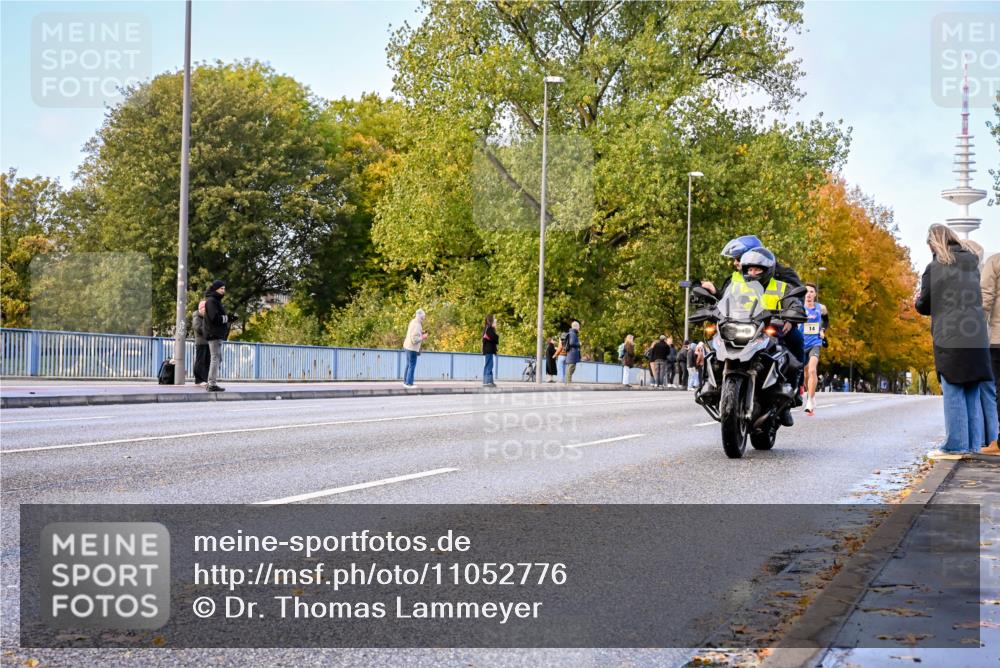 25.10.2026 - hella hamburg halbmarathon Dr. Thomas Lammeyer http://msf.ph/oto/11052776 25.10.2026 10:13:25 Kennedybrücke 14 meine-sportfotos.de