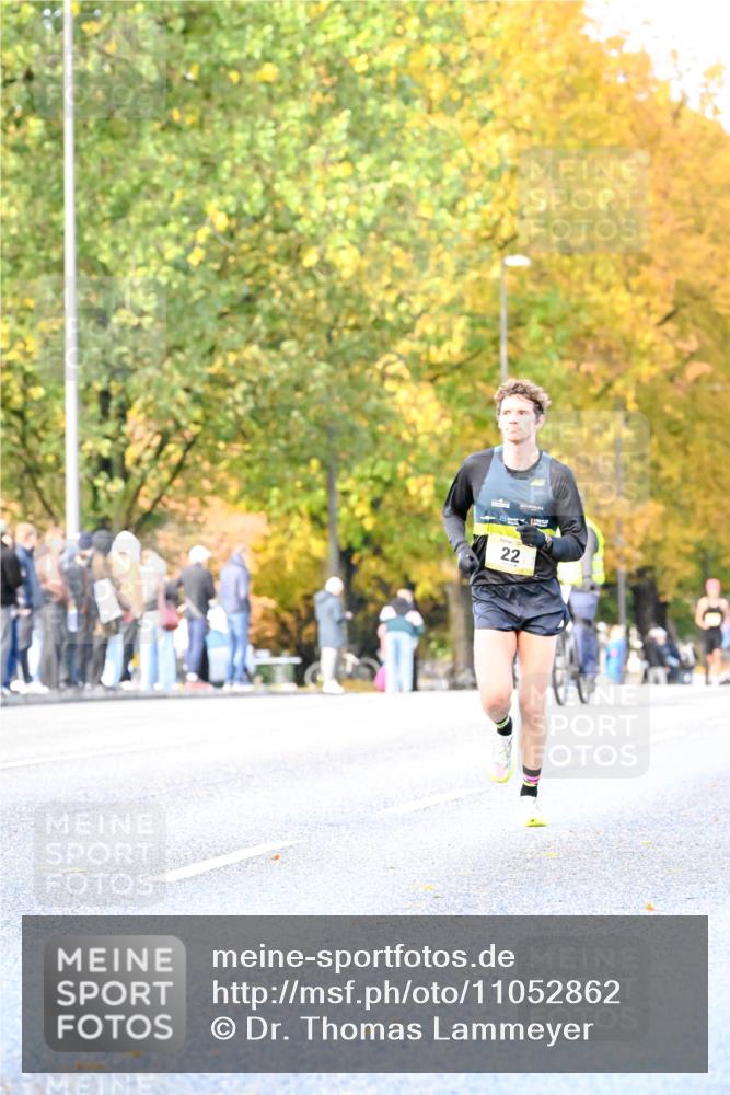 25.10.2026 - hella hamburg halbmarathon Dr. Thomas Lammeyer http://msf.ph/oto/11052862 25.10.2026 10:14:05 Kennedybrücke 22, 22 meine-sportfotos.de