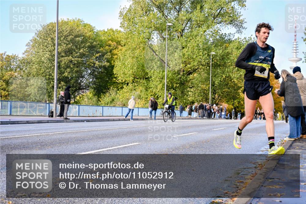 25.10.2026 - hella hamburg halbmarathon Dr. Thomas Lammeyer http://msf.ph/oto/11052912 25.10.2026 10:14:10 Kennedybrücke  meine-sportfotos.de