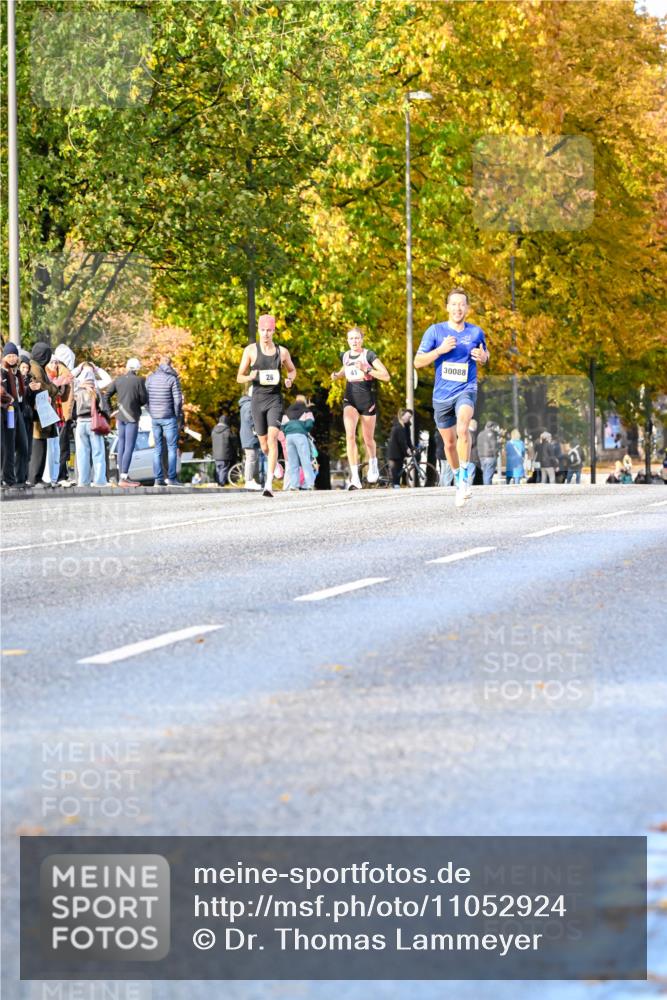 25.10.2026 - hella hamburg halbmarathon Dr. Thomas Lammeyer http://msf.ph/oto/11052924 25.10.2026 10:14:15 Kennedybrücke 26, 30088 meine-sportfotos.de