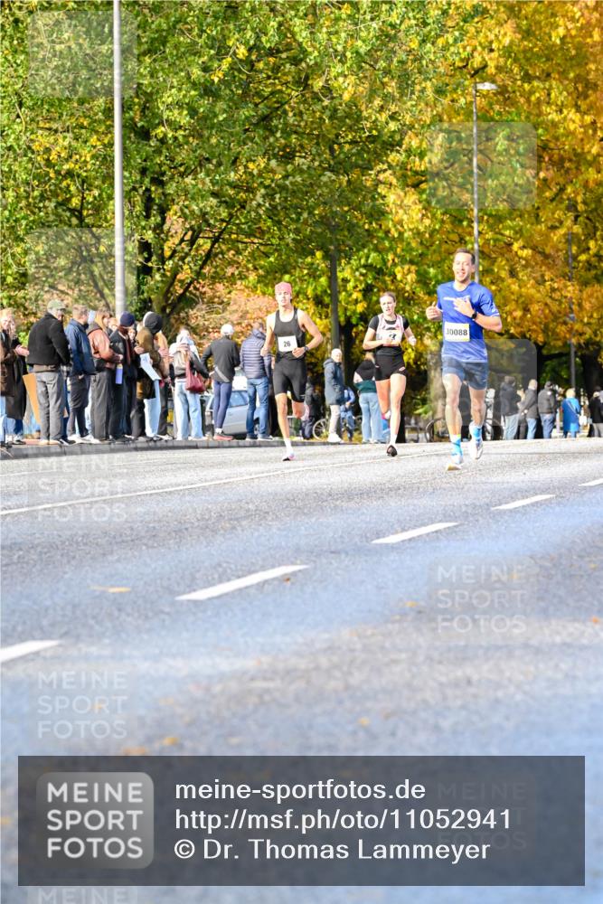 25.10.2026 - hella hamburg halbmarathon Dr. Thomas Lammeyer http://msf.ph/oto/11052941 25.10.2026 10:14:16 Kennedybrücke 30088, 26 meine-sportfotos.de