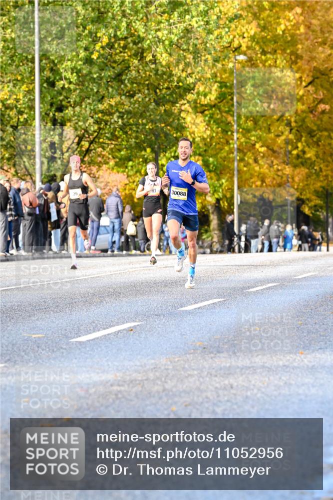 25.10.2026 - hella hamburg halbmarathon Dr. Thomas Lammeyer http://msf.ph/oto/11052956 25.10.2026 10:14:18 Kennedybrücke 30088 meine-sportfotos.de