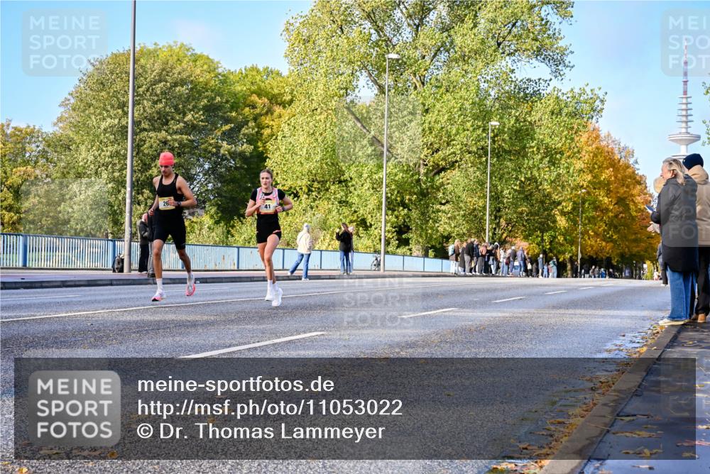 25.10.2026 - hella hamburg halbmarathon Dr. Thomas Lammeyer http://msf.ph/oto/11053022 25.10.2026 10:14:25 Kennedybrücke 26 meine-sportfotos.de