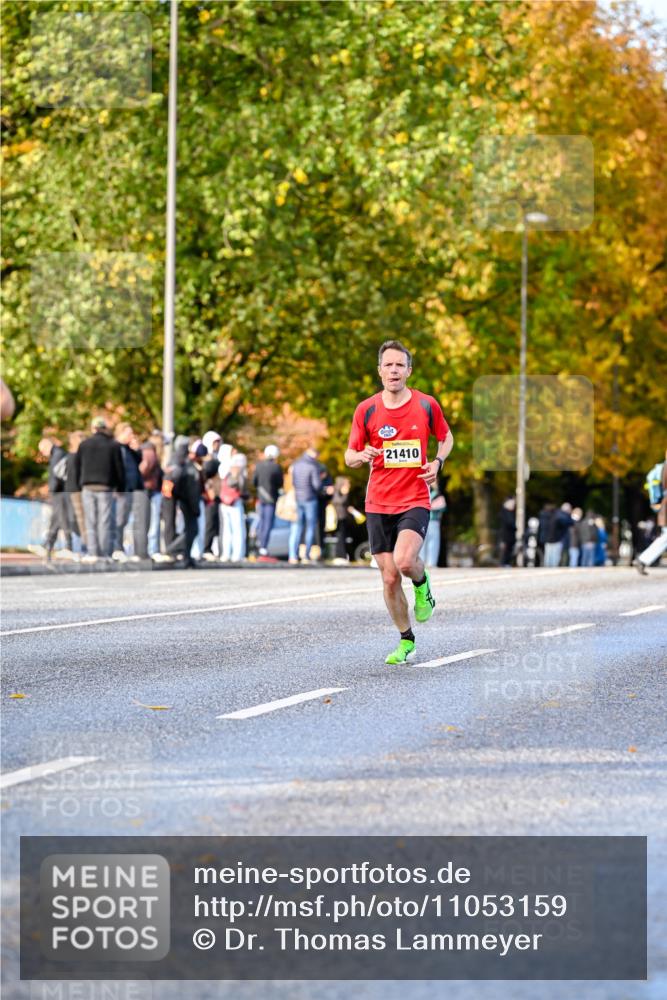 25.10.2026 - hella hamburg halbmarathon Dr. Thomas Lammeyer http://msf.ph/oto/11053159 25.10.2026 10:15:08 Kennedybrücke 21410 meine-sportfotos.de