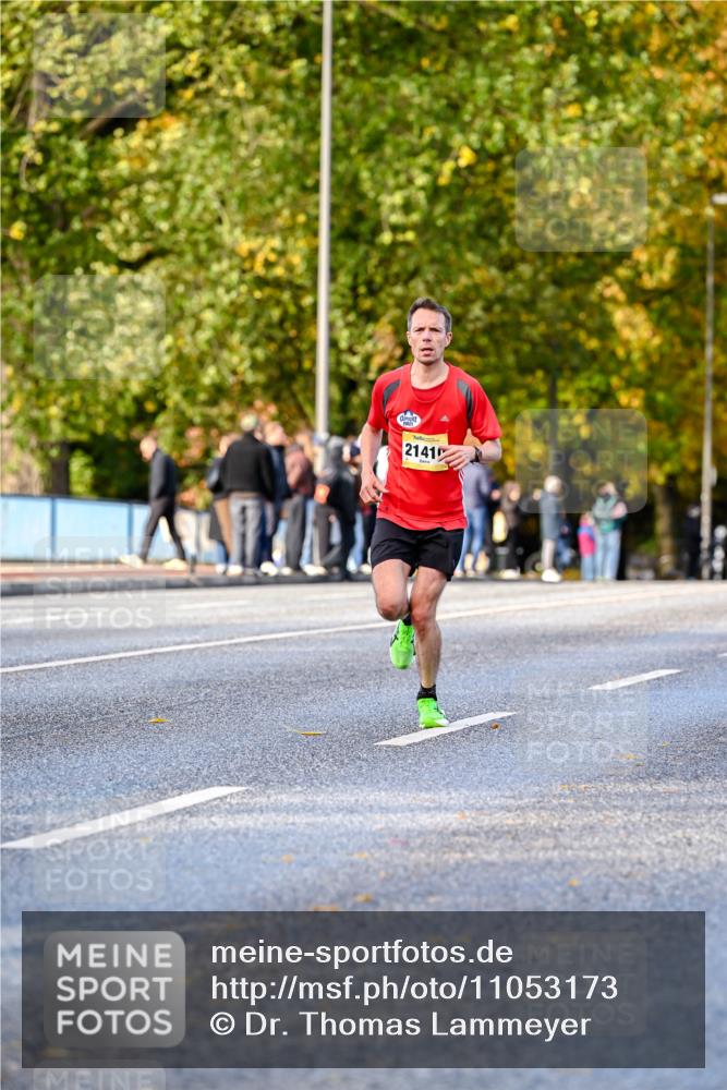 25.10.2026 - hella hamburg halbmarathon Dr. Thomas Lammeyer http://msf.ph/oto/11053173 25.10.2026 10:15:09 Kennedybrücke 2141 meine-sportfotos.de