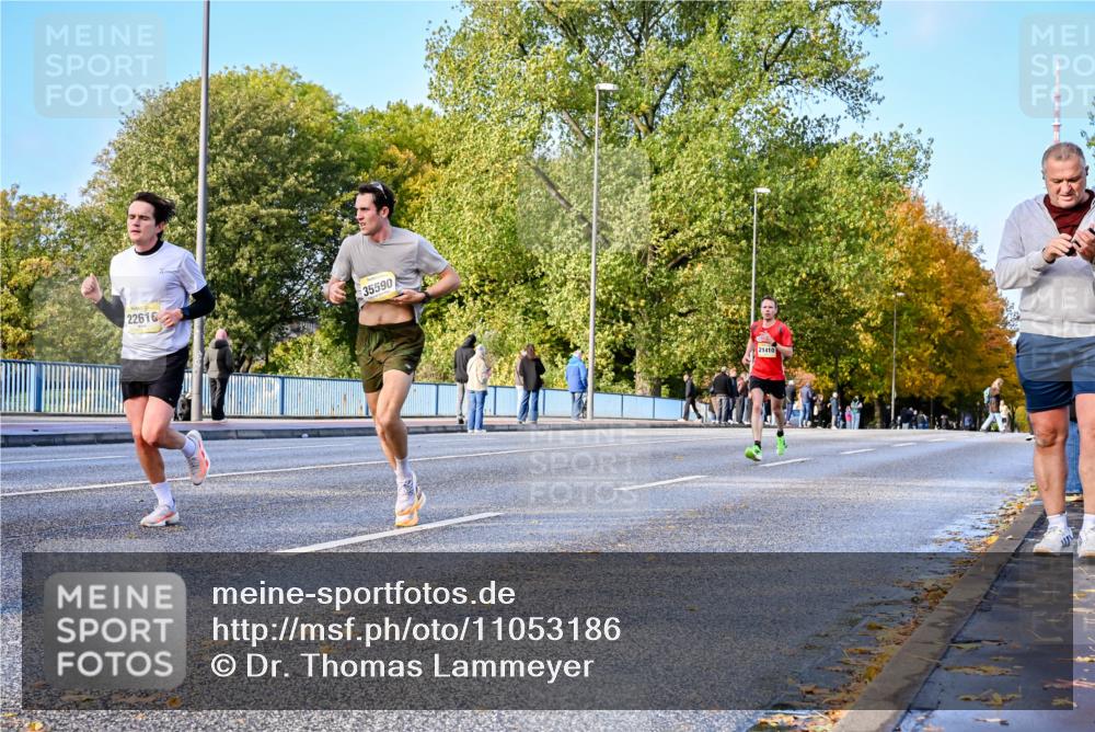 25.10.2026 - hella hamburg halbmarathon Dr. Thomas Lammeyer http://msf.ph/oto/11053186 25.10.2026 10:15:10 Kennedybrücke 22616, 35590, 21410 meine-sportfotos.de