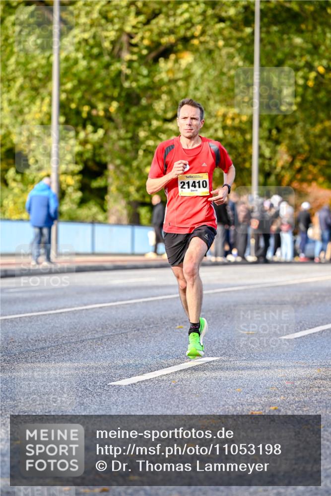 25.10.2026 - hella hamburg halbmarathon Dr. Thomas Lammeyer http://msf.ph/oto/11053198 25.10.2026 10:15:10 Kennedybrücke 21410 meine-sportfotos.de