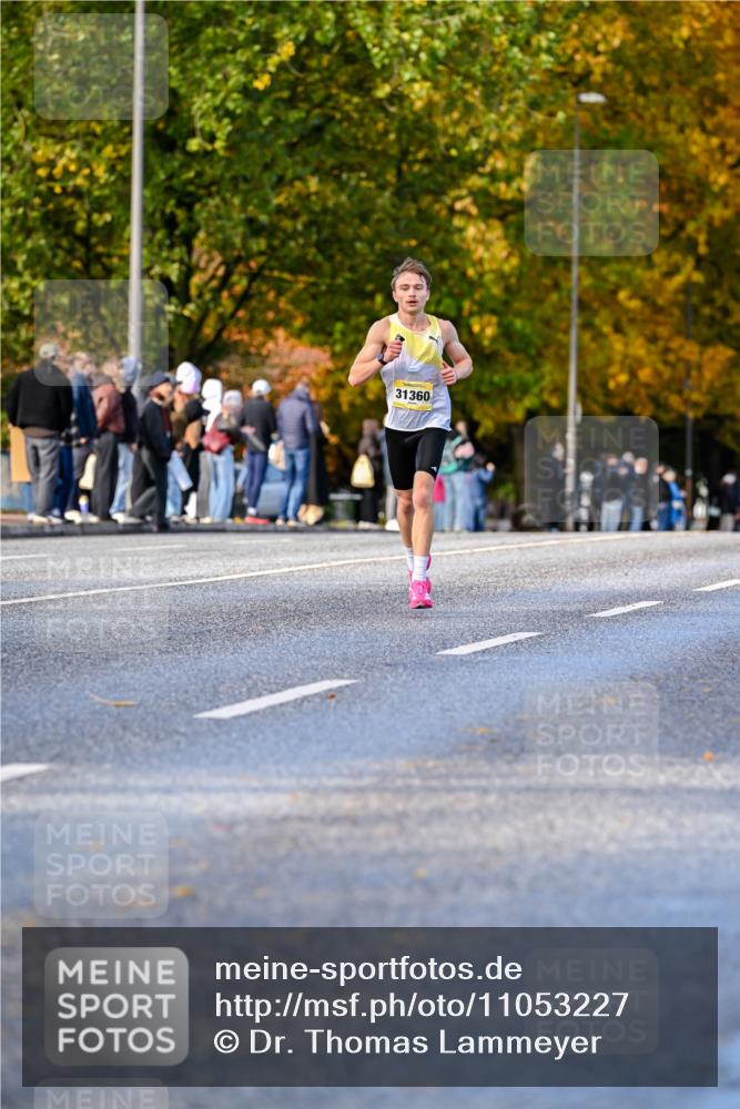25.10.2026 - hella hamburg halbmarathon Dr. Thomas Lammeyer http://msf.ph/oto/11053227 25.10.2026 10:15:23 Kennedybrücke 31360 meine-sportfotos.de