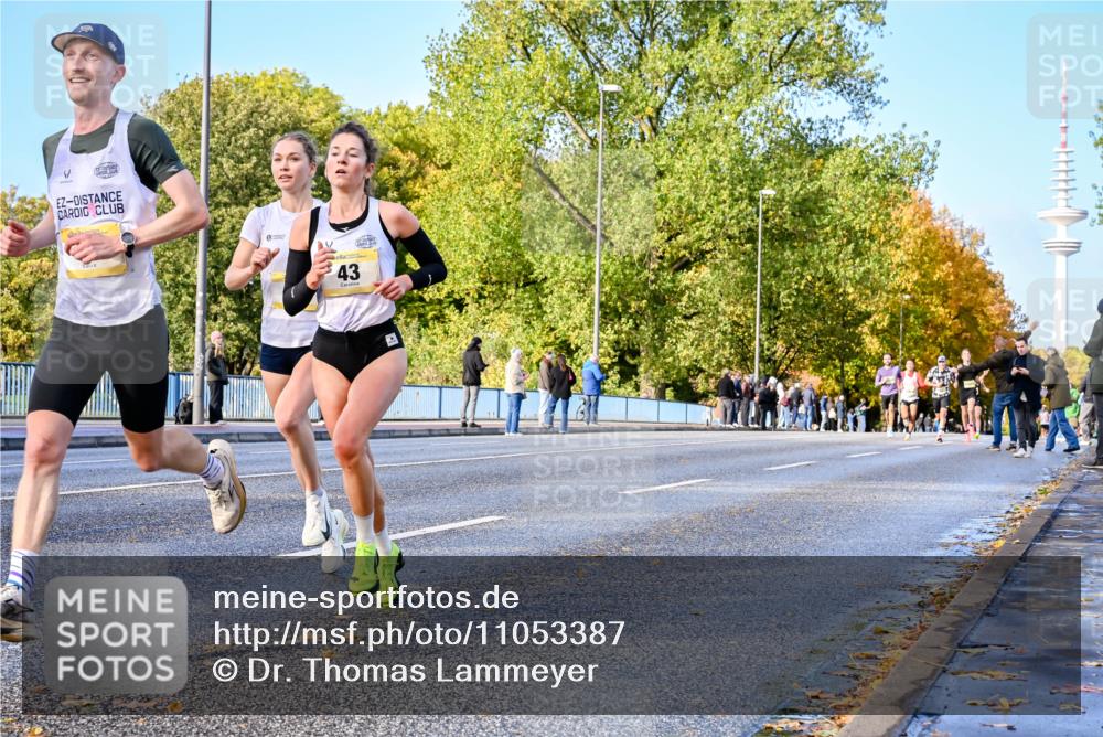 25.10.2026 - hella hamburg halbmarathon Dr. Thomas Lammeyer http://msf.ph/oto/11053387 25.10.2026 10:15:47 Kennedybrücke 43 meine-sportfotos.de