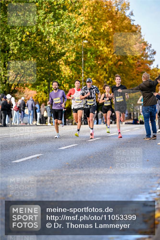 25.10.2026 - hella hamburg halbmarathon Dr. Thomas Lammeyer http://msf.ph/oto/11053399 25.10.2026 10:15:48 Kennedybrücke 17147, 13655, 34844, 31572, 19518 meine-sportfotos.de