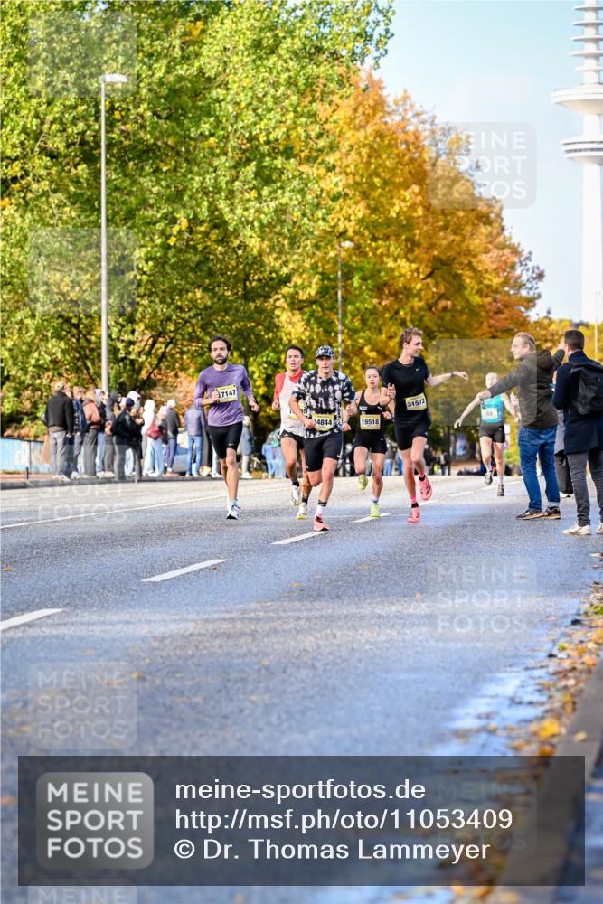 25.10.2026 - hella hamburg halbmarathon Dr. Thomas Lammeyer http://msf.ph/oto/11053409 25.10.2026 10:15:49 Kennedybrücke 17147, 34844, 19518, 31572 meine-sportfotos.de