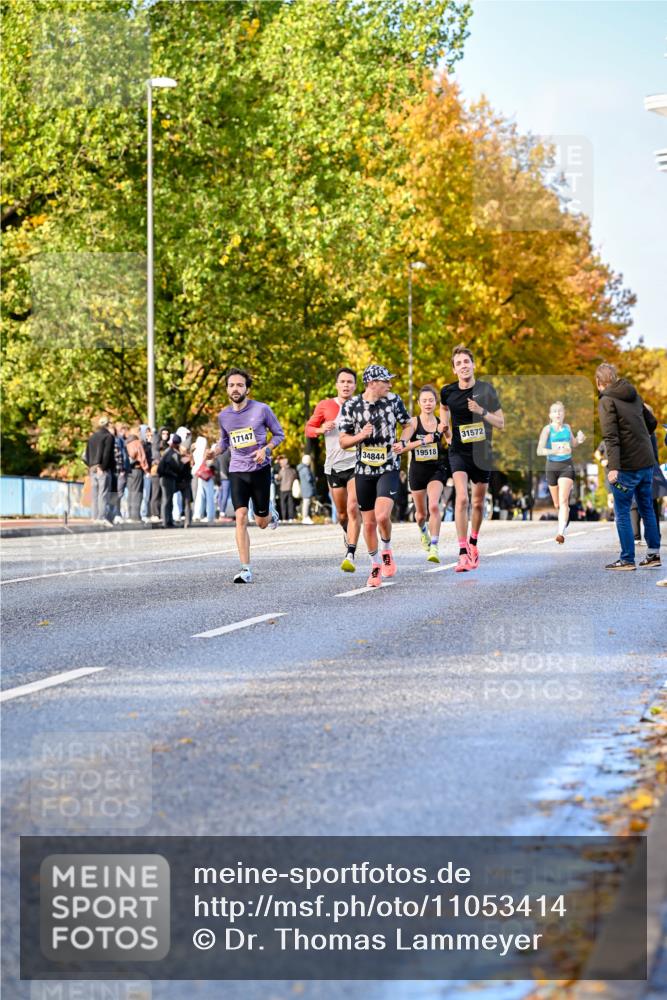 25.10.2026 - hella hamburg halbmarathon Dr. Thomas Lammeyer http://msf.ph/oto/11053414 25.10.2026 10:15:49 Kennedybrücke 17147, 34844, 19518, 31572 meine-sportfotos.de