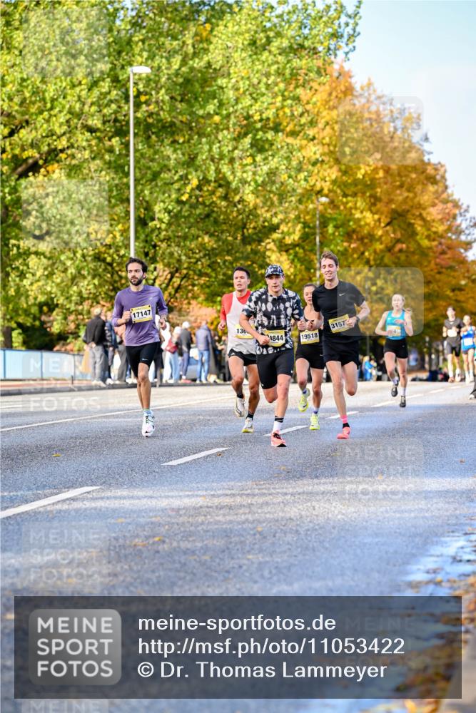 25.10.2026 - hella hamburg halbmarathon Dr. Thomas Lammeyer http://msf.ph/oto/11053422 25.10.2026 10:15:50 Kennedybrücke 17147, 136, 3157, 4844, 19518 meine-sportfotos.de