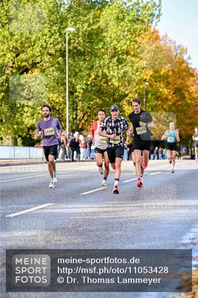 25.10.2026 - hella hamburg halbmarathon Dr. Thomas Lammeyer http://msf.ph/oto/11053428 25.10.2026 10:15:51 Kennedybrücke 17147, 13655, 34844, 31572, 44 meine-sportfotos.de