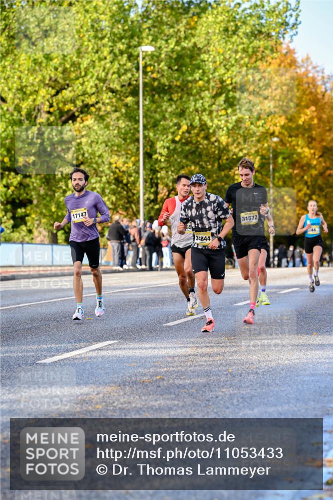 25.10.2026 - hella hamburg halbmarathon Dr. Thomas Lammeyer http://msf.ph/oto/11053433 25.10.2026 10:15:51 Kennedybrücke 17147, 34844, 31572 meine-sportfotos.de