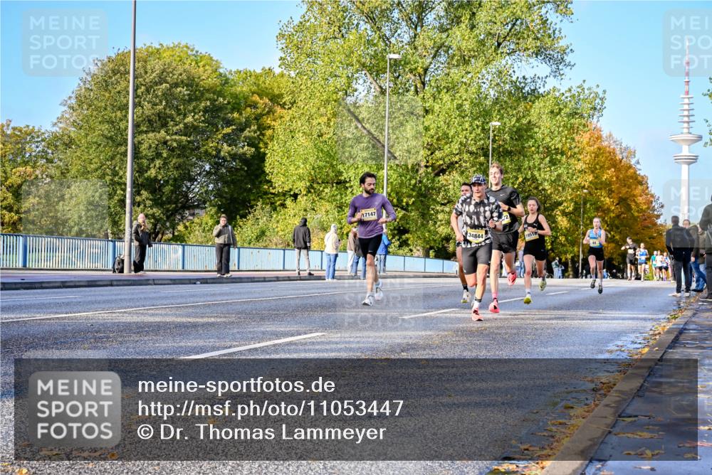 25.10.2026 - hella hamburg halbmarathon Dr. Thomas Lammeyer http://msf.ph/oto/11053447 25.10.2026 10:15:53 Kennedybrücke 17147, 34844, 19518 meine-sportfotos.de