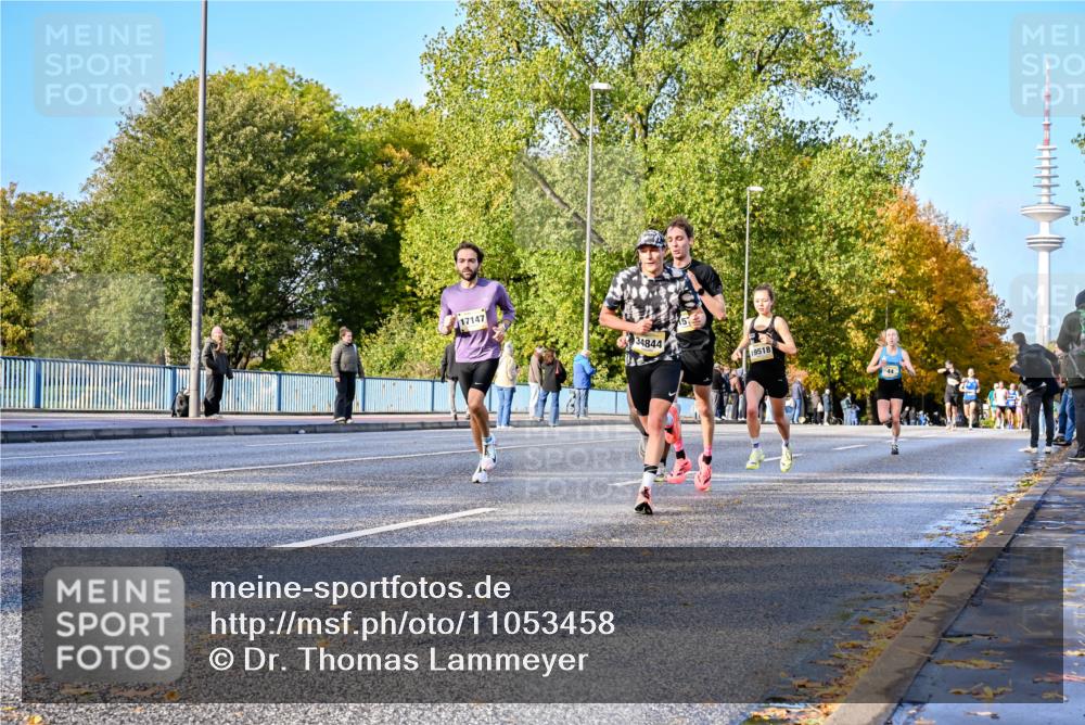 25.10.2026 - hella hamburg halbmarathon Dr. Thomas Lammeyer http://msf.ph/oto/11053458 25.10.2026 10:15:53 Kennedybrücke 17147, 34844, 19518 meine-sportfotos.de