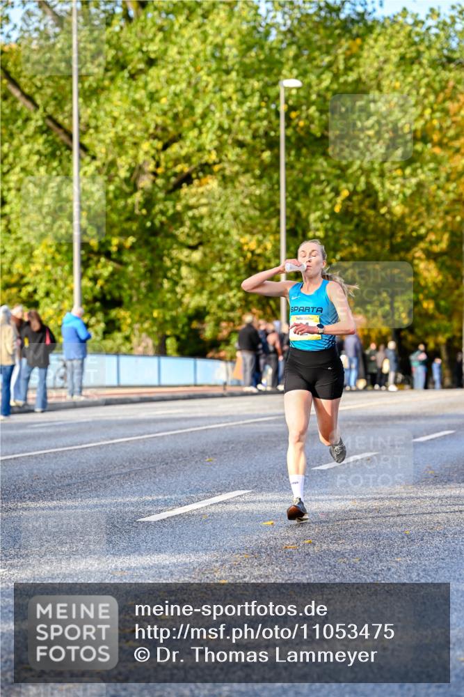 25.10.2026 - hella hamburg halbmarathon Dr. Thomas Lammeyer http://msf.ph/oto/11053475 25.10.2026 10:15:55 Kennedybrücke  meine-sportfotos.de