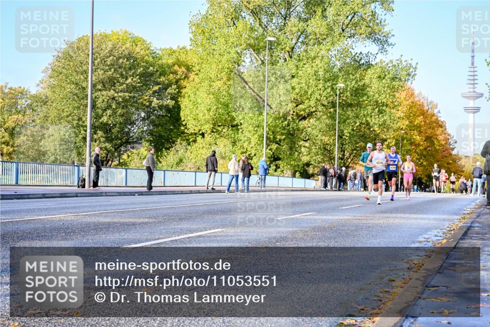 25.10.2026 - hella hamburg halbmarathon Dr. Thomas Lammeyer http://msf.ph/oto/11053551 25.10.2026 10:16:04 Kennedybrücke 35120 meine-sportfotos.de
