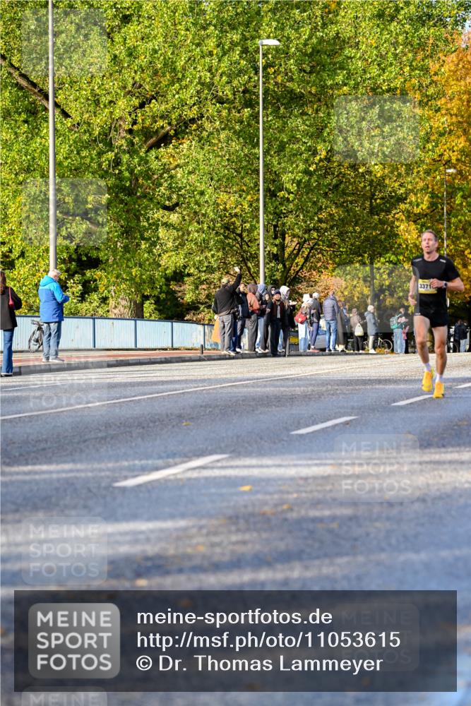 25.10.2026 - hella hamburg halbmarathon Dr. Thomas Lammeyer http://msf.ph/oto/11053615 25.10.2026 10:16:09 Kennedybrücke 3371 meine-sportfotos.de