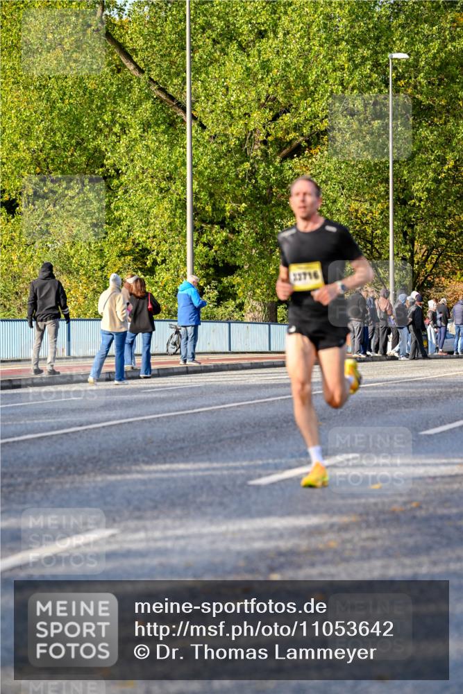 25.10.2026 - hella hamburg halbmarathon Dr. Thomas Lammeyer http://msf.ph/oto/11053642 25.10.2026 10:16:12 Kennedybrücke 13716 meine-sportfotos.de
