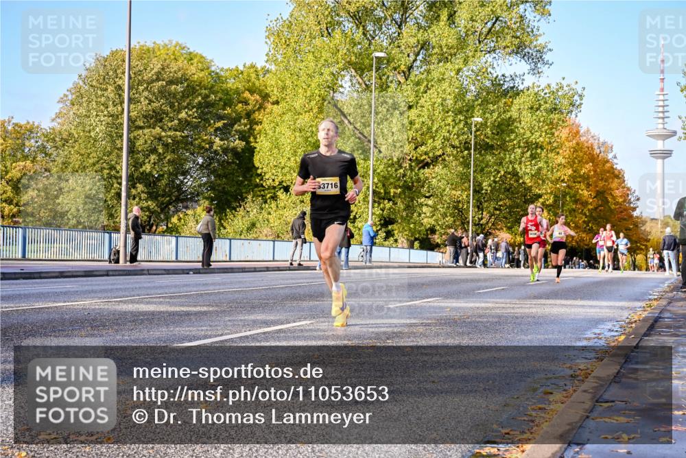25.10.2026 - hella hamburg halbmarathon Dr. Thomas Lammeyer http://msf.ph/oto/11053653 25.10.2026 10:16:13 Kennedybrücke 3716 meine-sportfotos.de