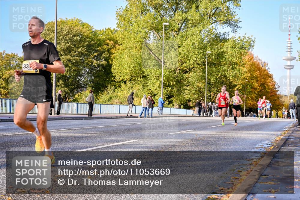 25.10.2026 - hella hamburg halbmarathon Dr. Thomas Lammeyer http://msf.ph/oto/11053669 25.10.2026 10:16:14 Kennedybrücke 33, 34396 meine-sportfotos.de