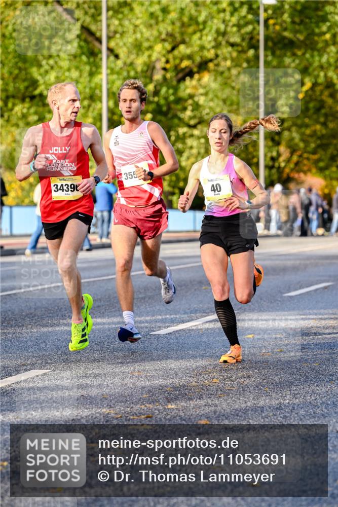 25.10.2026 - hella hamburg halbmarathon Dr. Thomas Lammeyer http://msf.ph/oto/11053691 25.10.2026 10:16:17 Kennedybrücke 3439, 355, 40 meine-sportfotos.de