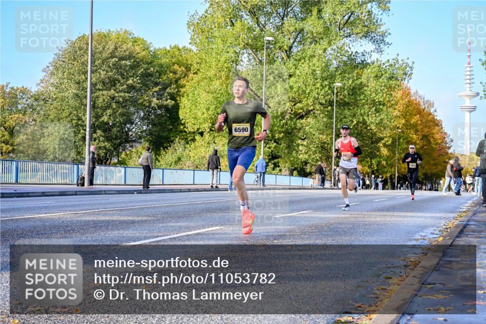 25.10.2026 - hella hamburg halbmarathon Dr. Thomas Lammeyer http://msf.ph/oto/11053782 25.10.2026 10:16:31 Kennedybrücke 6590 meine-sportfotos.de