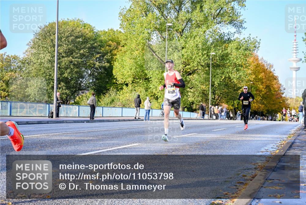 25.10.2026 - hella hamburg halbmarathon Dr. Thomas Lammeyer http://msf.ph/oto/11053798 25.10.2026 10:16:33 Kennedybrücke 7441, 10658 meine-sportfotos.de