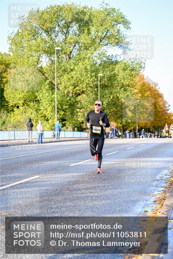 25.10.2026 - hella hamburg halbmarathon Dr. Thomas Lammeyer http://msf.ph/oto/11053811 25.10.2026 10:16:34 Kennedybrücke 10658 meine-sportfotos.de