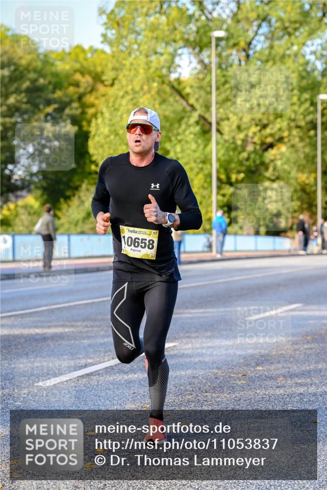 25.10.2026 - hella hamburg halbmarathon Dr. Thomas Lammeyer http://msf.ph/oto/11053837 25.10.2026 10:16:36 Kennedybrücke 10658 meine-sportfotos.de