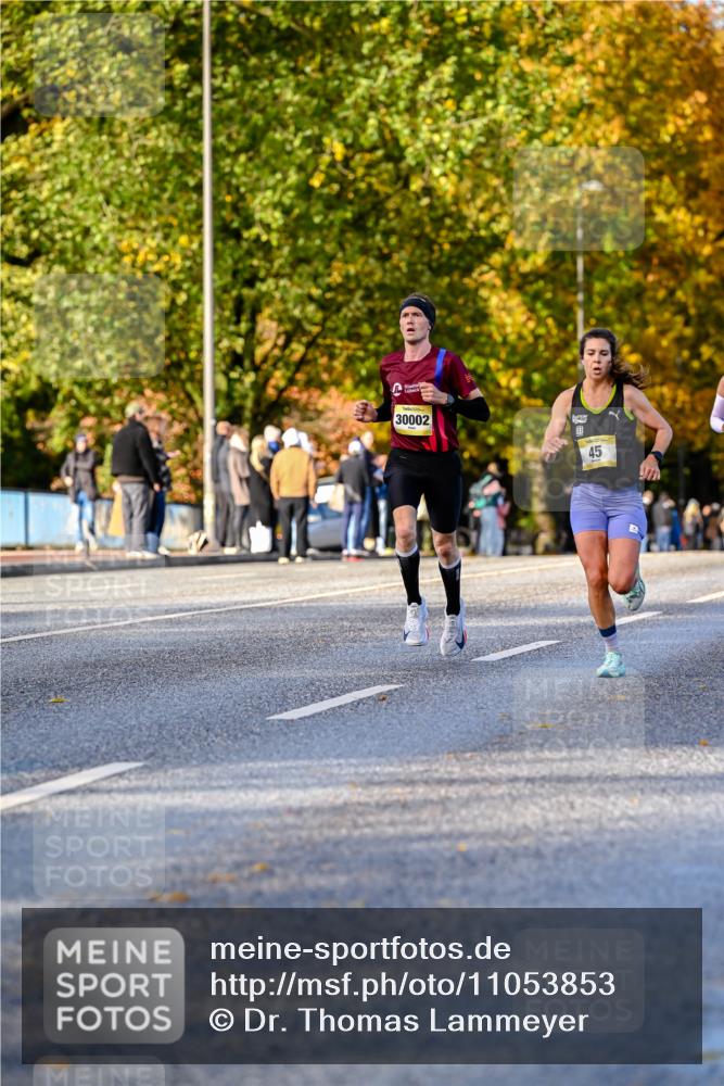 25.10.2026 - hella hamburg halbmarathon Dr. Thomas Lammeyer http://msf.ph/oto/11053853 25.10.2026 10:16:43 Kennedybrücke 30002, 45 meine-sportfotos.de