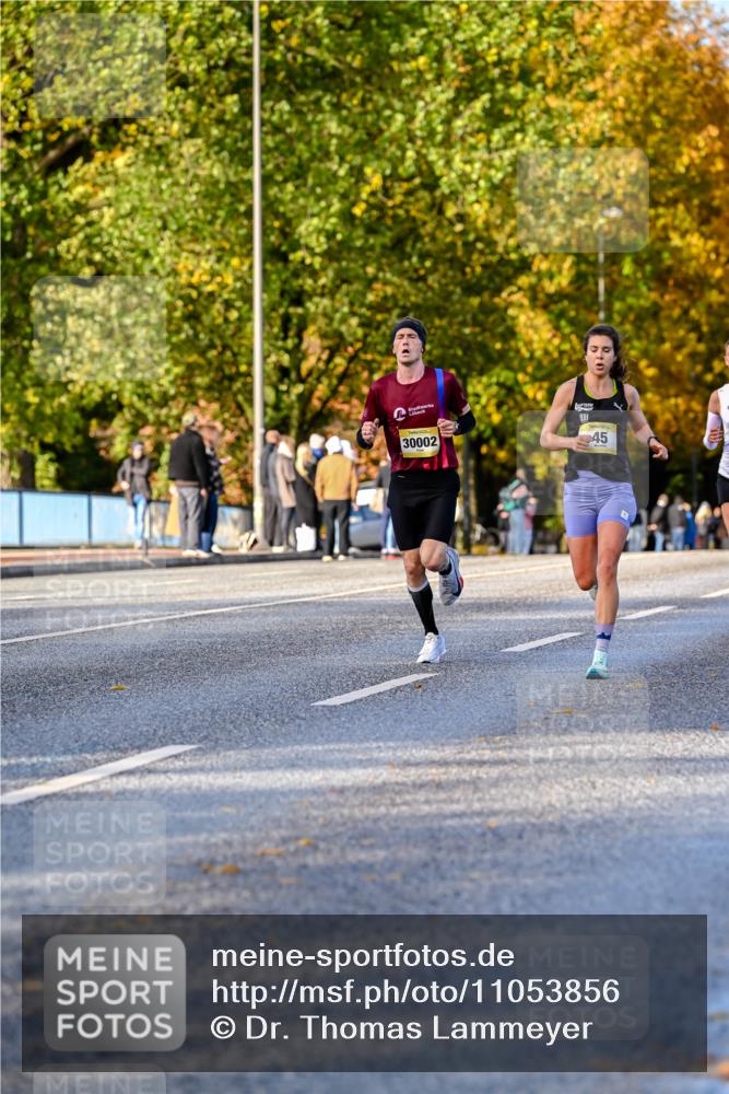 25.10.2026 - hella hamburg halbmarathon Dr. Thomas Lammeyer http://msf.ph/oto/11053856 25.10.2026 10:16:43 Kennedybrücke 30002, 45 meine-sportfotos.de