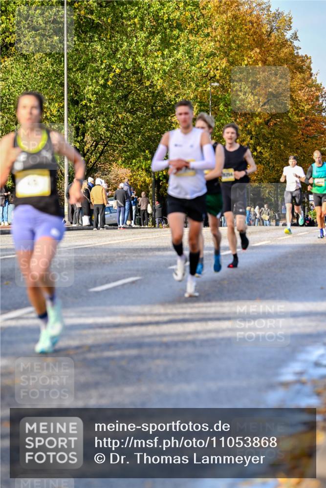 25.10.2026 - hella hamburg halbmarathon Dr. Thomas Lammeyer http://msf.ph/oto/11053868 25.10.2026 10:16:46 Kennedybrücke  meine-sportfotos.de