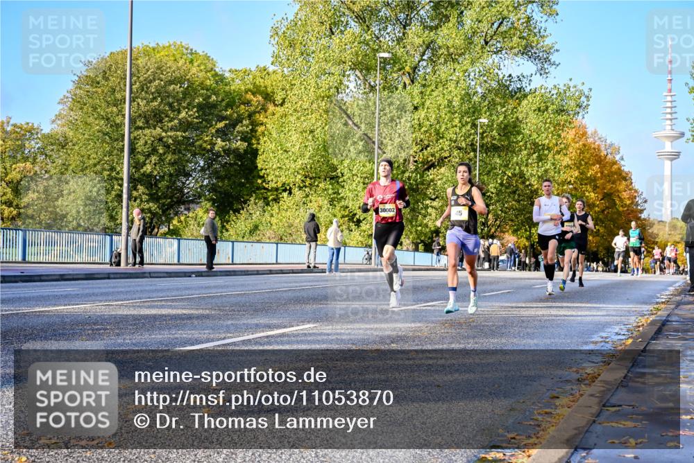 25.10.2026 - hella hamburg halbmarathon Dr. Thomas Lammeyer http://msf.ph/oto/11053870 25.10.2026 10:16:46 Kennedybrücke 30002, 45 meine-sportfotos.de