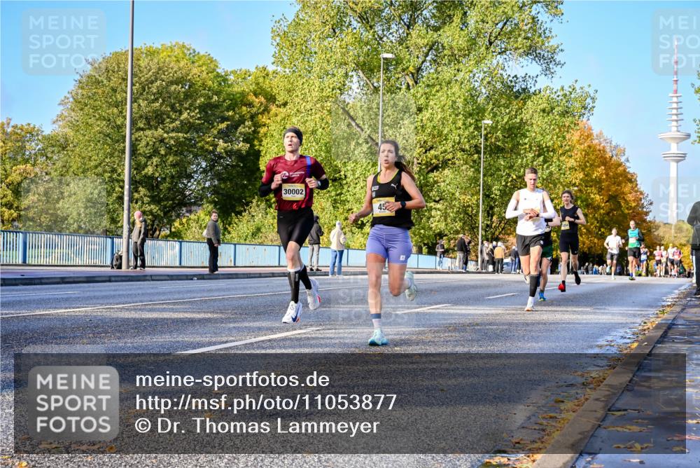 25.10.2026 - hella hamburg halbmarathon Dr. Thomas Lammeyer http://msf.ph/oto/11053877 25.10.2026 10:16:47 Kennedybrücke 30002, 45 meine-sportfotos.de