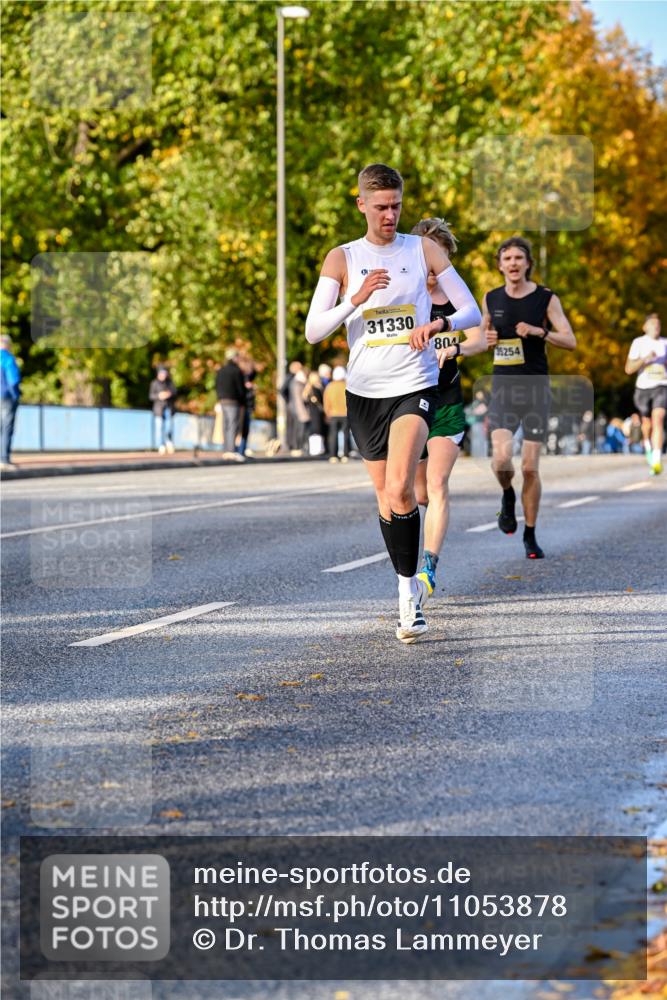 25.10.2026 - hella hamburg halbmarathon Dr. Thomas Lammeyer http://msf.ph/oto/11053878 25.10.2026 10:16:47 Kennedybrücke 31330, 804, 35254 meine-sportfotos.de