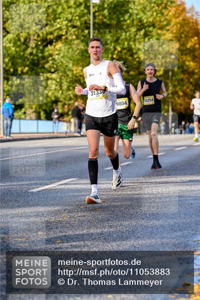 25.10.2026 - hella hamburg halbmarathon Dr. Thomas Lammeyer http://msf.ph/oto/11053883 25.10.2026 10:16:47 Kennedybrücke 31330, 9804, 35254 meine-sportfotos.de