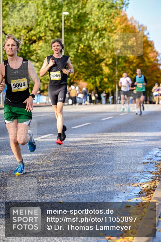 25.10.2026 - hella hamburg halbmarathon Dr. Thomas Lammeyer http://msf.ph/oto/11053897 25.10.2026 10:16:48 Kennedybrücke 9804, 35254 meine-sportfotos.de