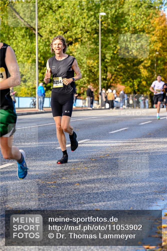 25.10.2026 - hella hamburg halbmarathon Dr. Thomas Lammeyer http://msf.ph/oto/11053902 25.10.2026 10:16:49 Kennedybrücke 4, 65254 meine-sportfotos.de