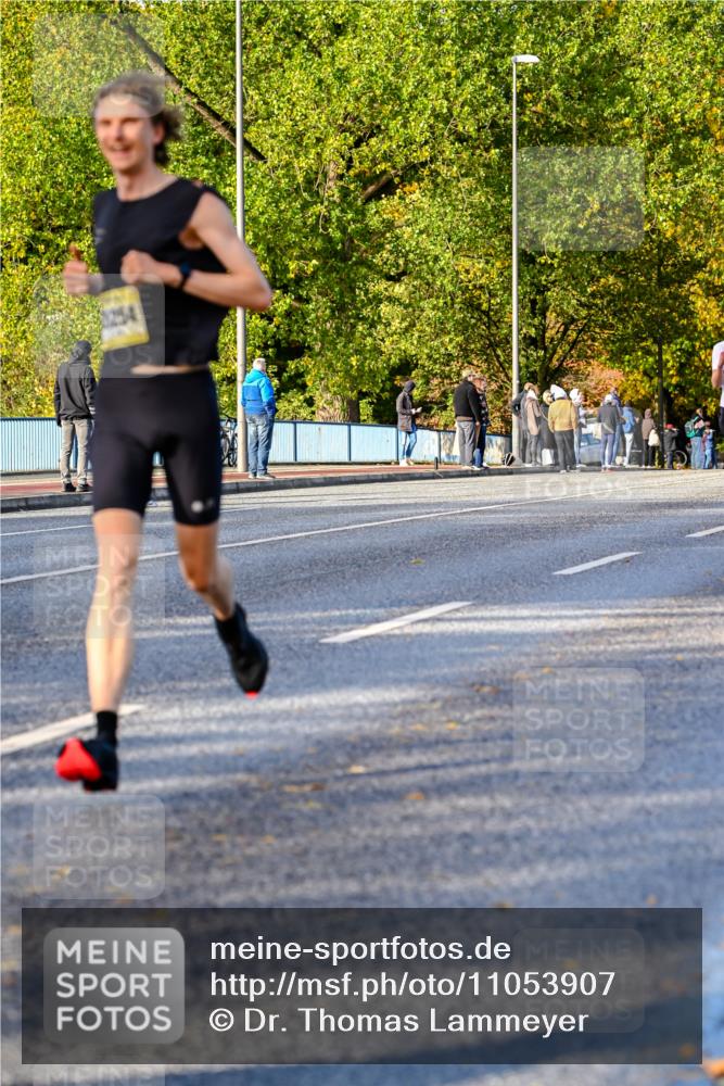 25.10.2026 - hella hamburg halbmarathon Dr. Thomas Lammeyer http://msf.ph/oto/11053907 25.10.2026 10:16:49 Kennedybrücke  meine-sportfotos.de