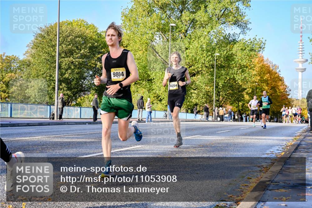 25.10.2026 - hella hamburg halbmarathon Dr. Thomas Lammeyer http://msf.ph/oto/11053908 25.10.2026 10:16:49 Kennedybrücke 9804, 35254 meine-sportfotos.de