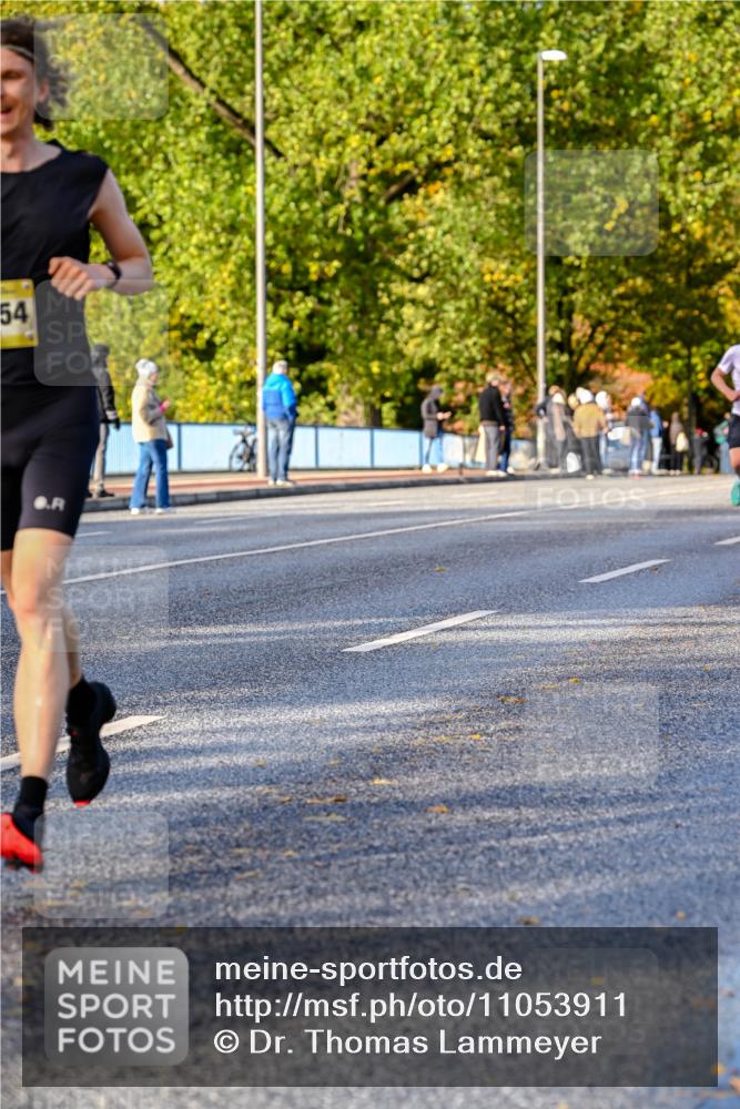 25.10.2026 - hella hamburg halbmarathon Dr. Thomas Lammeyer http://msf.ph/oto/11053911 25.10.2026 10:16:50 Kennedybrücke 54 meine-sportfotos.de